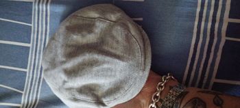 Très belle petite casquette garçon T 43cm 