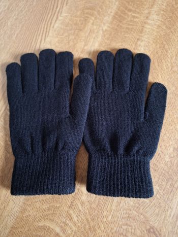 Paire de gants noirs classiques
