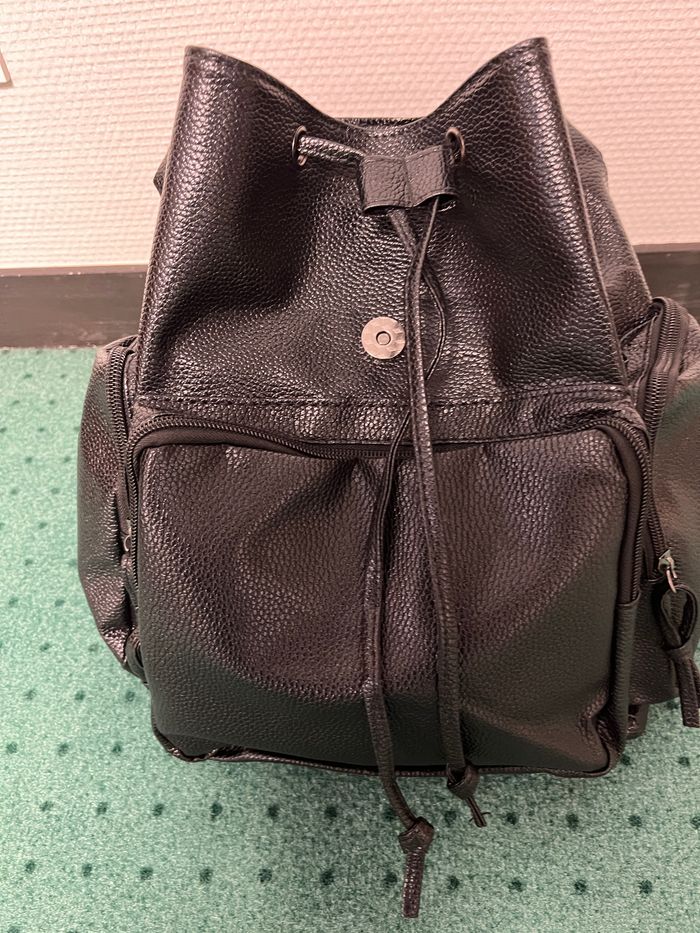 Beau Sac à Dos Gothique avec Croix & Rivets - photo numéro 6