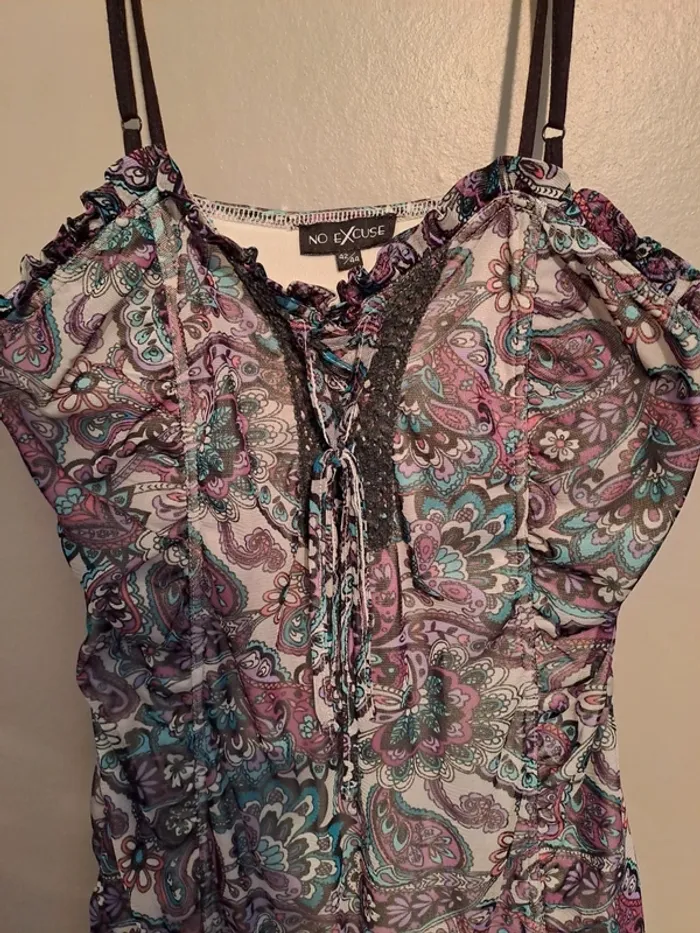 Robe été ton bleu/violet avec volants - Marque No Excuse - Taille 42/44 - État neuf. - photo numéro 4