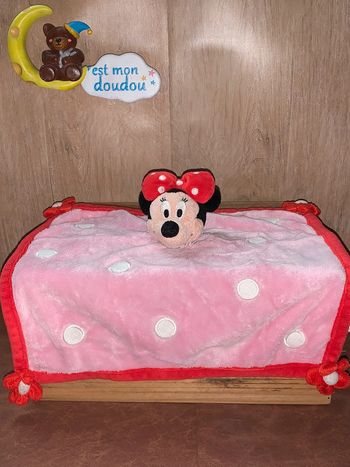 DY342 doudou minnie disney