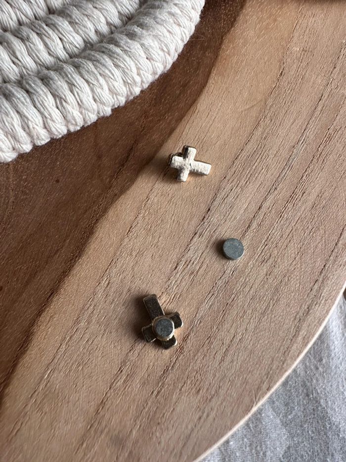 Croix aimantées - photo numéro 3