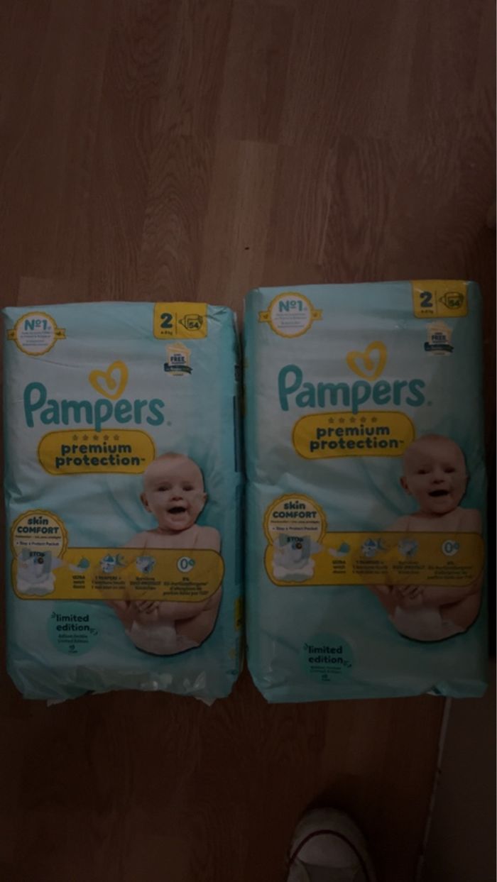 Lot 2 paquet couche Pampers taille 2