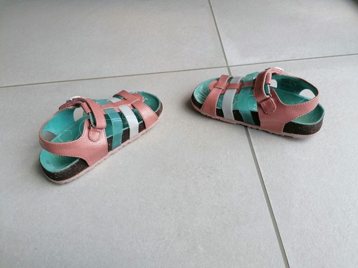 Très jolies ✨ sandales 'Kickers' - photo numéro 9