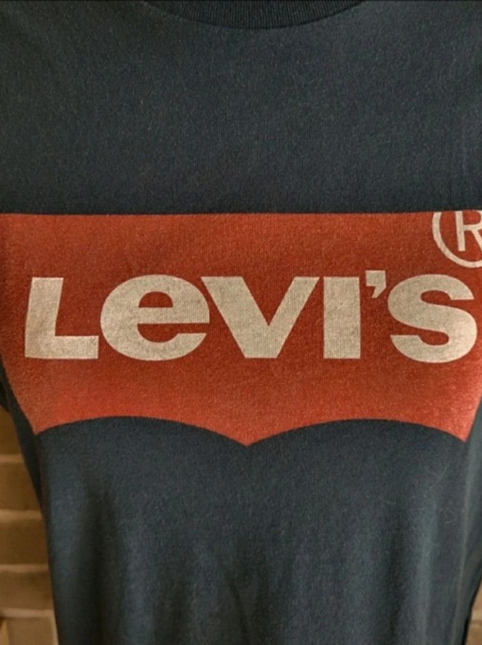 T-shirt Levi's bleu marine logo rouge - photo numéro 5