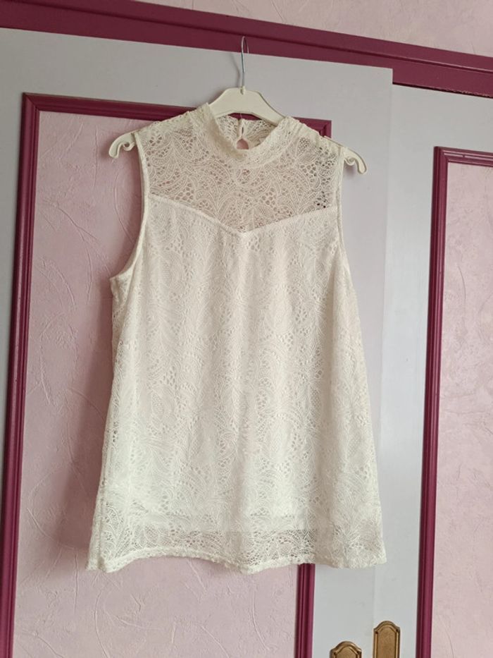 Blouse écru dentelle " Cache cache" en T.38