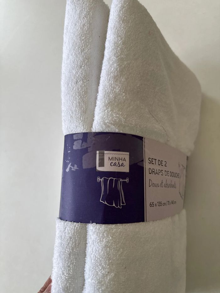 Set de 2 draps de douche blancs – Neufs – 65x135 cm & 70x140 cm - photo numéro 4