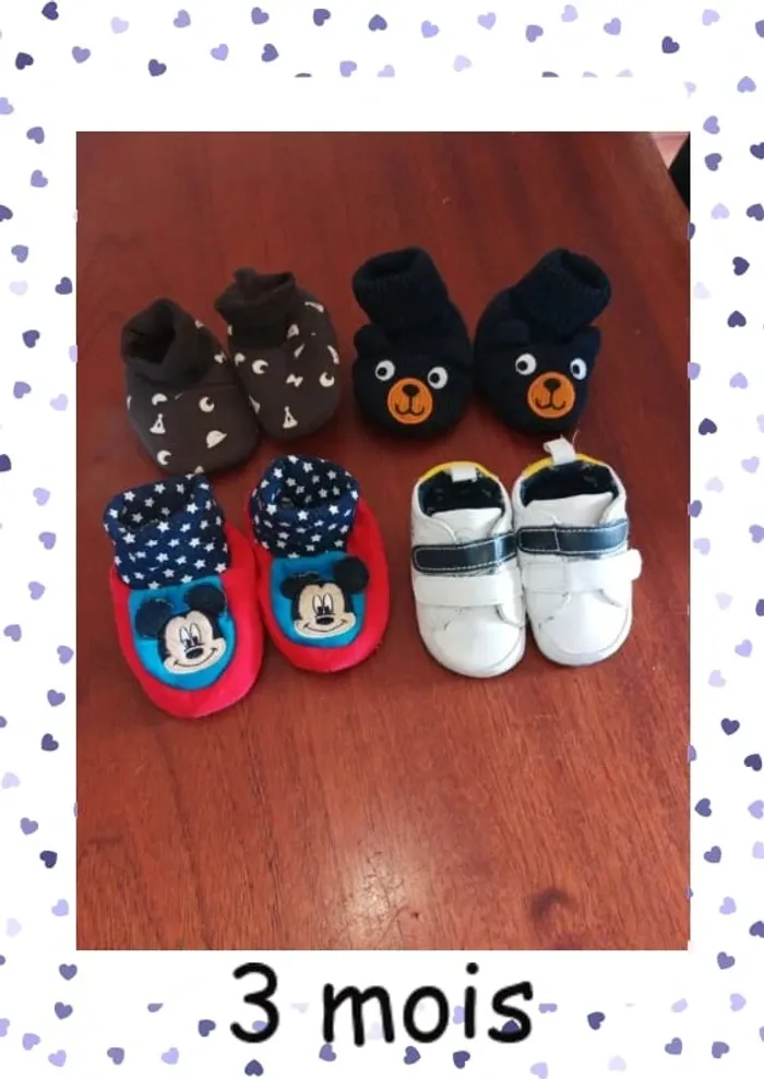 Lot de 3 paire  chausson bébé dont Mickey