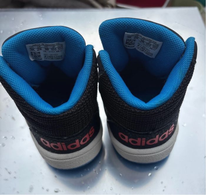 Basket adidas taille 18 - photo numéro 3