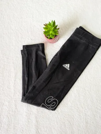 🖤 Legging noir Adidas – 7/8 ans