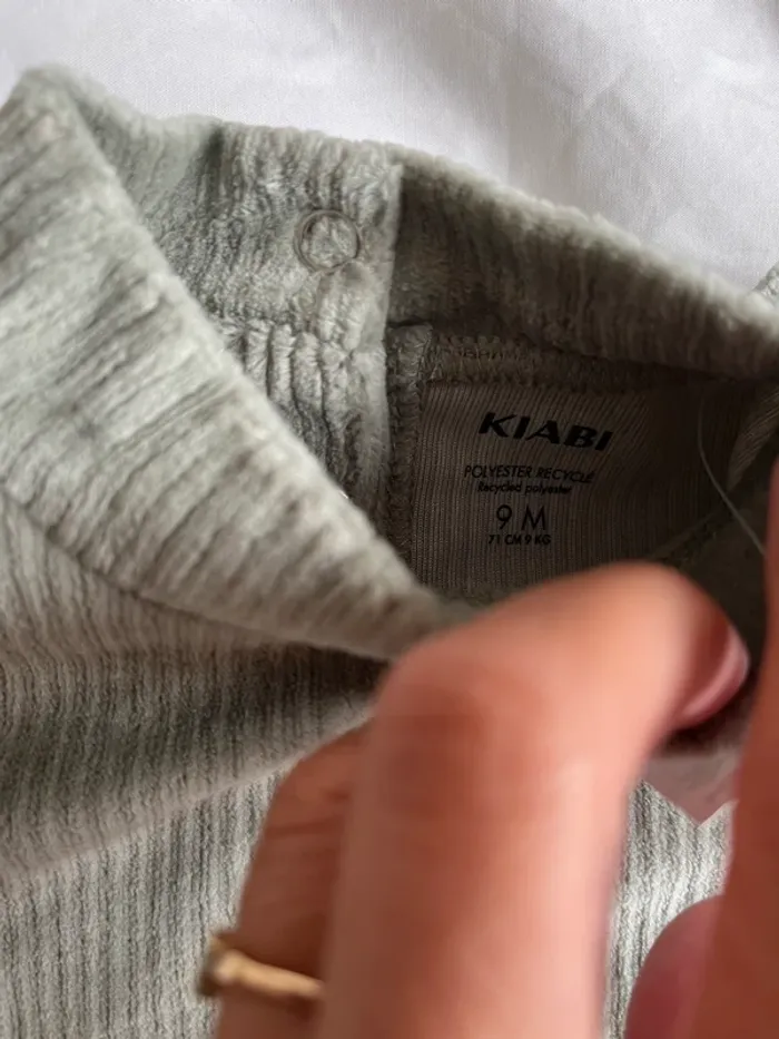 Top velours bébé Kiabi neuf avec étiquette - photo numéro 3