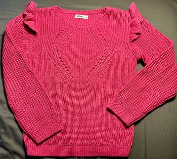 Joli pull chaud en acrylique taille 8 ans parfait état