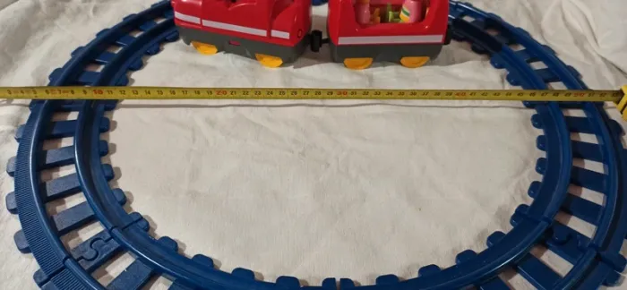 Train avec wagon et voyageurs sur rails playmobil 123 - photo numéro 13