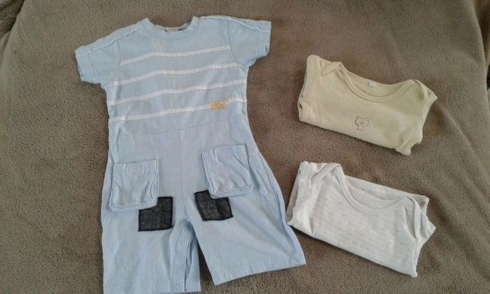 Combishort bleu ciel petit boy 12 mois