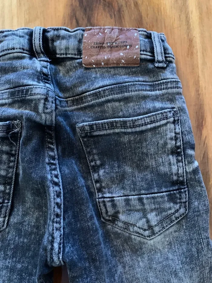Jean Slim troué Zara taille 7 ans - photo numéro 6