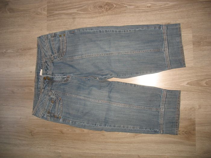 PANTACOURT JEAN BLEU DÉLAVÉ "CAMAÏEU" - TAILLE 40 - n°02 - photo numéro 3