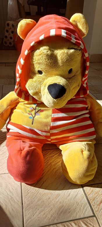 Grande Peluche Winnie l'ourson en pyjama Disney