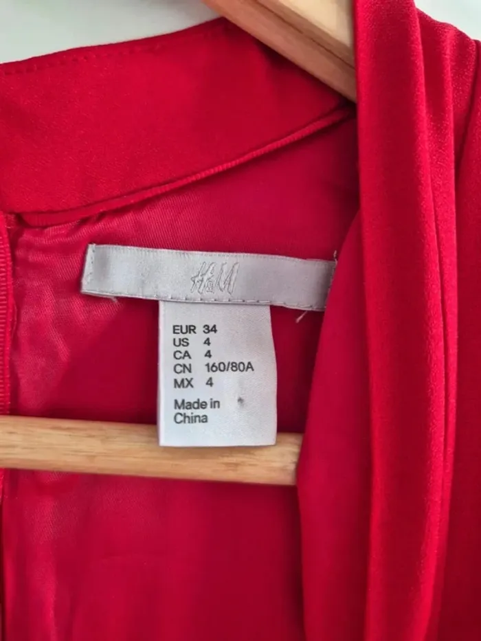 Très belle robe de cocktail rouge H&M taille XS 34 - photo numéro 4