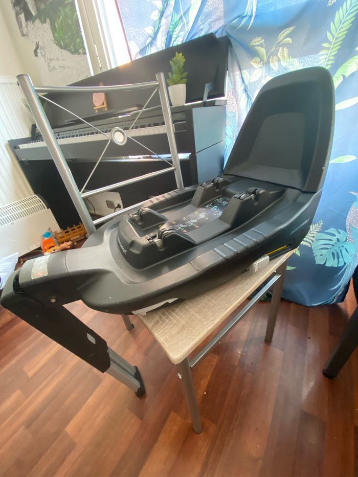 Vend poussette bébé confort ainsi que 2 siège adaptable isofix de 0mois à 9mois et le deuxième de 0mois à 15mois. - photo numéro 6