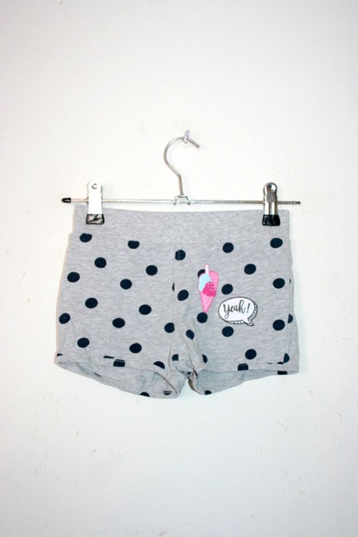 Short Zeeman gris 110/116, environ 5/6 ans