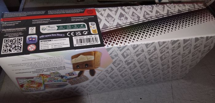 Coffret pokemon évolutions prismatique super premium - photo numéro 2