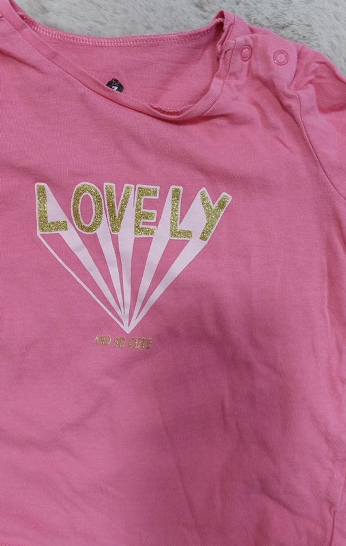 T-shirt 24 mois " Lovely" - photo numéro 2