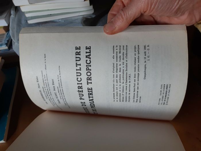 Livre le Le guide de puériculture - photo numéro 4
