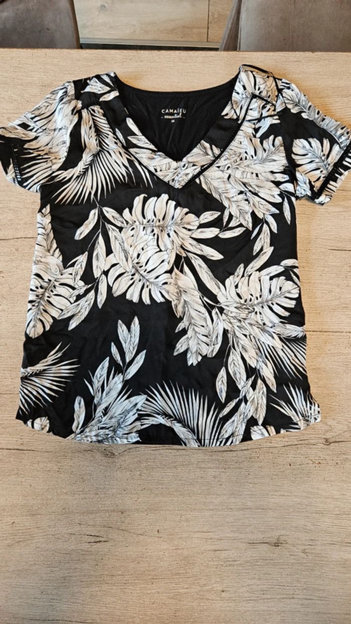 Blouse noire à dessin blanc, manches coirtes, broderie, Camaïeu, taille XS, neuve - photo numéro 3