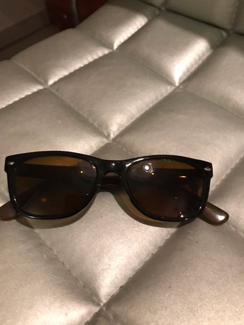 Lunettes de soleil neuves