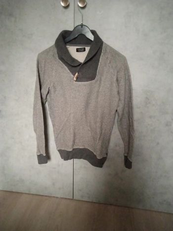 Pull col v