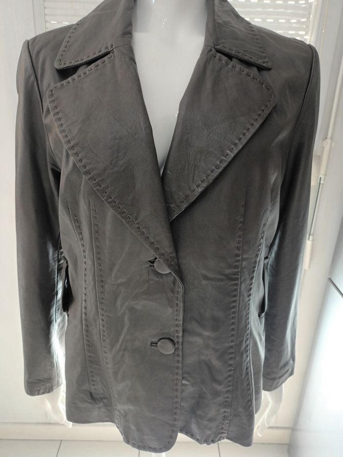Veste vintage classique cuir souple avec surpiqûre en parfait état