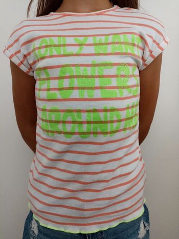 Top t shirts fille été Benetton 6 7 ans blanc rayé corail vert fluo