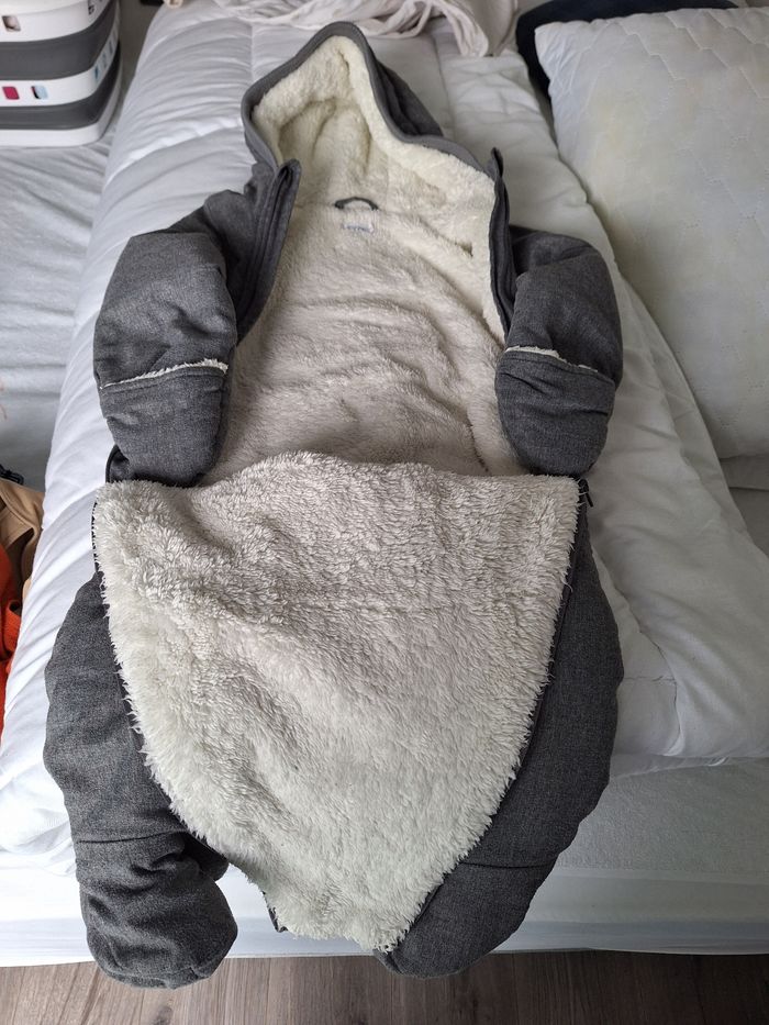 Combinaison bébé grise – Taille 12 mois - photo numéro 2