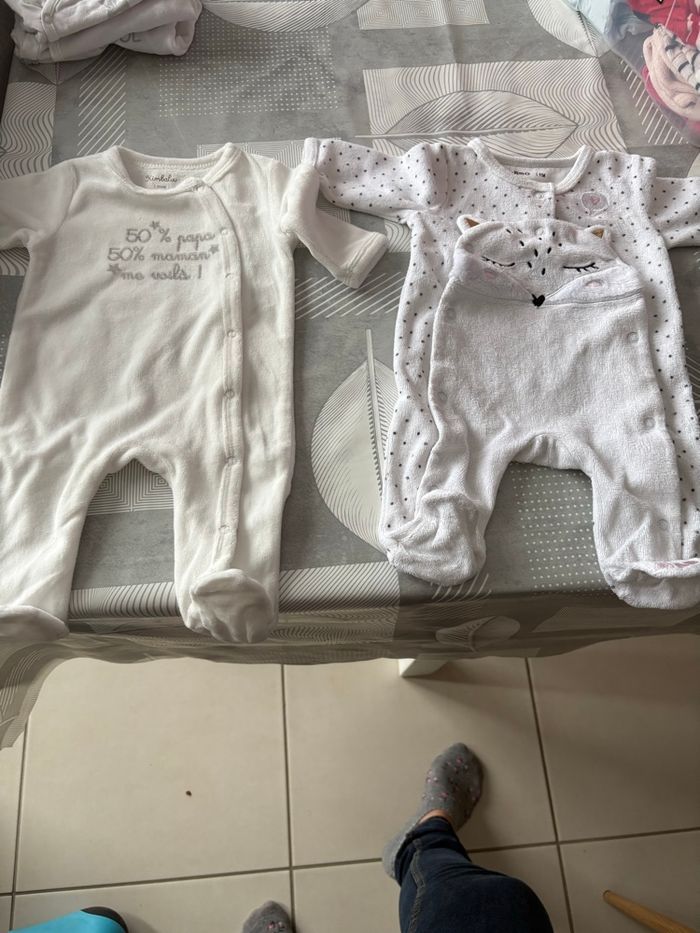 Lot de pyjamas - photo numéro 1