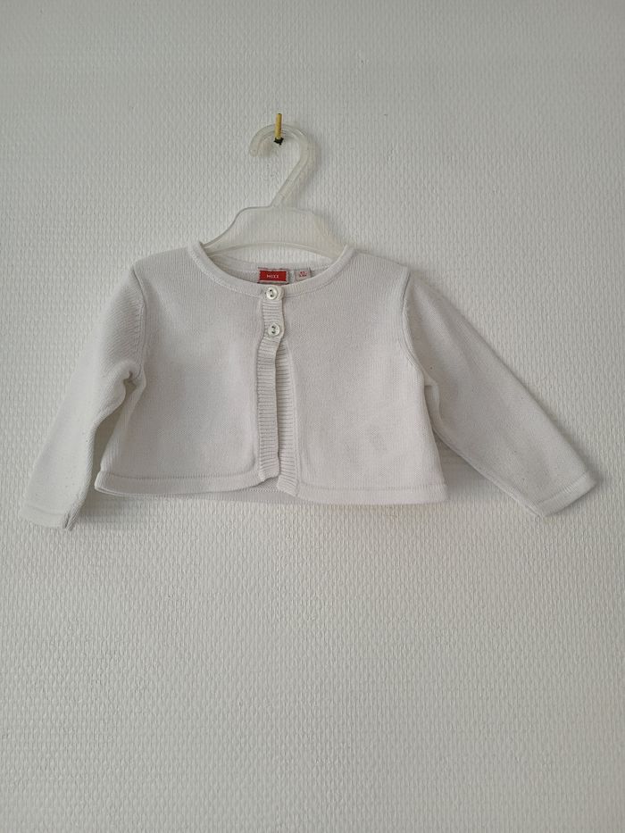 Gilet blanc Mexx 3/6 mois TBE - photo numéro 2