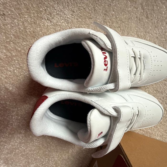 Baskets Levi’s neuves jamais portées pointure 31 - photo numéro 8