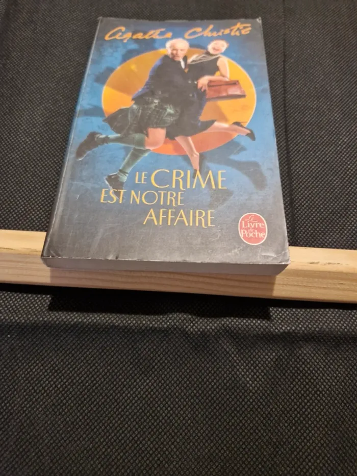 Le crime est notre affaire - Agatha Christie - photo numéro 2