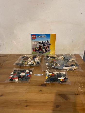 Lego 31036 creator 3 in 1 Le magasin de jouet et l’épicerie neuf