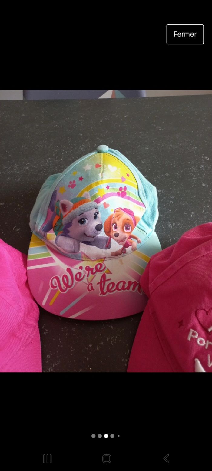 3 casquettes t 54 - photo numéro 3