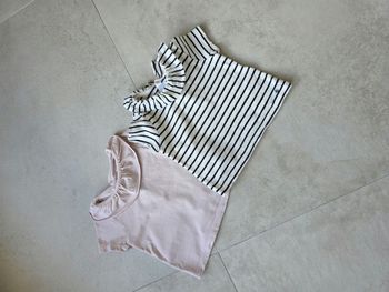 Lot 2 tee shirt 