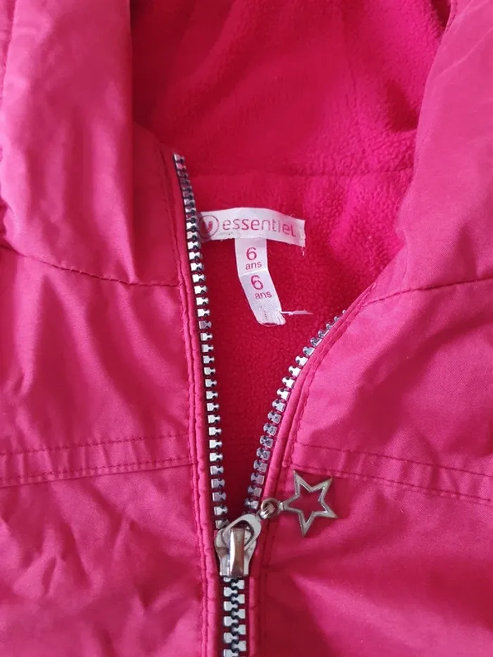 Veste à capuche 6 ans. - photo numéro 2