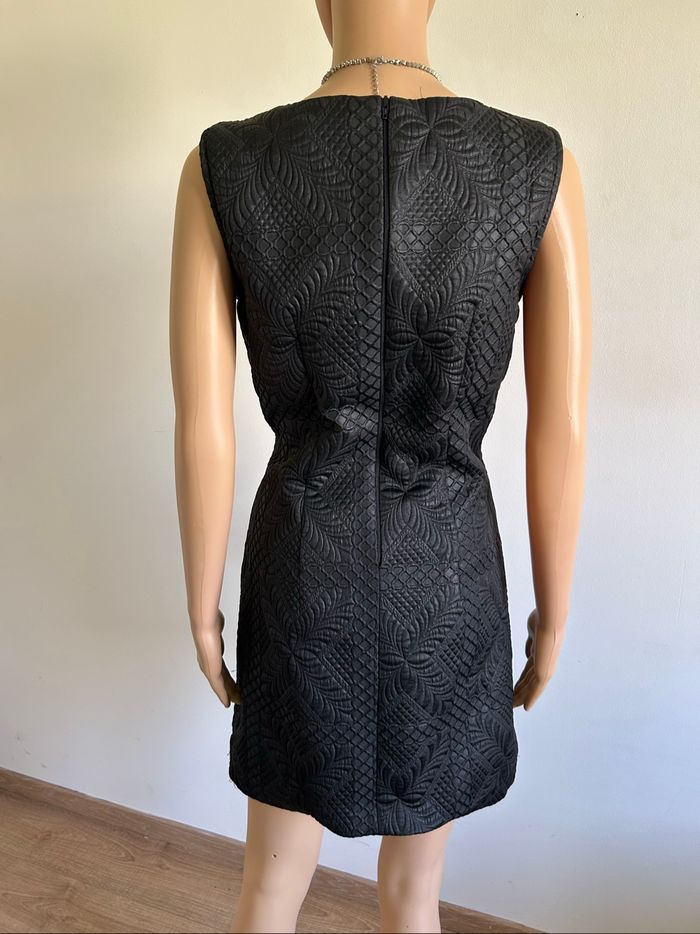 Robe noire sans manches Naf Naf taille 38 jamais portée - photo numéro 5