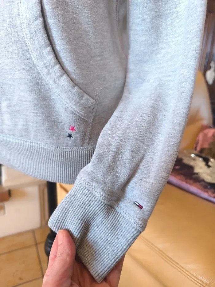 Joli sweat à capuche gris - photo numéro 5