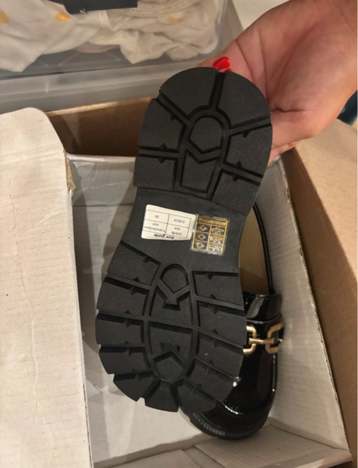 Chaussure petite fille taille 29 neuve - photo numéro 3