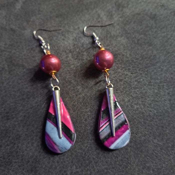 Boucles d'oreilles pendante rose et gris - photo numéro 12