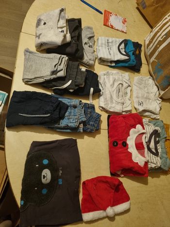 Lot vêtement bébé 9 mois