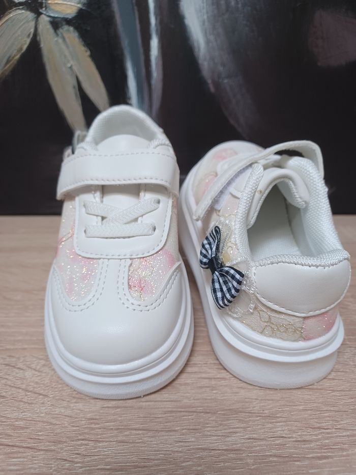 Baskets fille T 24 - photo numéro 3
