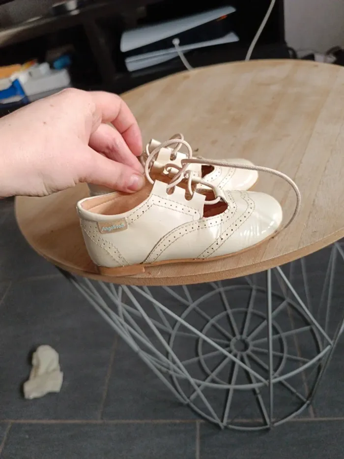 Chaussures blanches - photo numéro 6