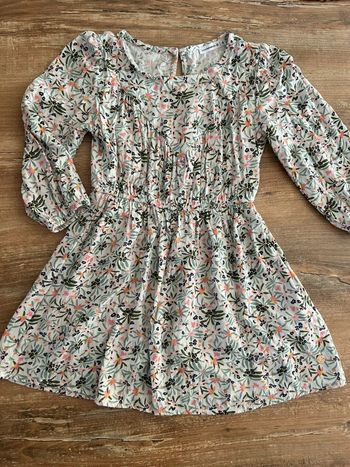 Robe lulu castagnette neuve 4 ans
