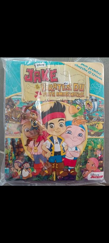 Livre Mon 1er  Cherche et Trouve Jake et les pirates du pays imaginaire (Disney) + figurine de Jake